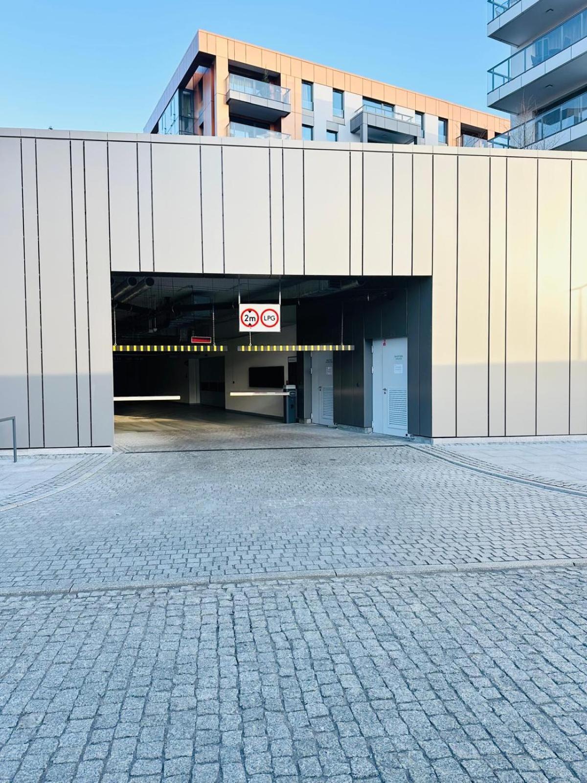 Brabank Japandi Free Parking By Grandview * Gdansk